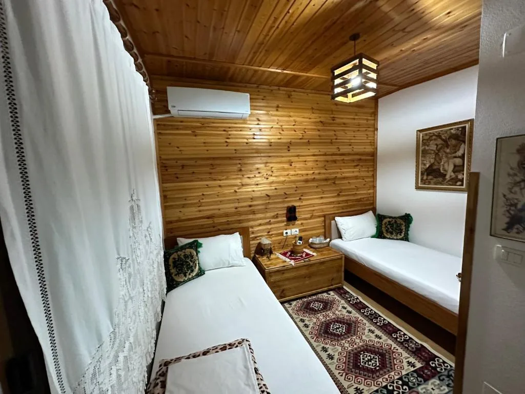 Twin Room with Garden View — Ahmetaj Guest House
